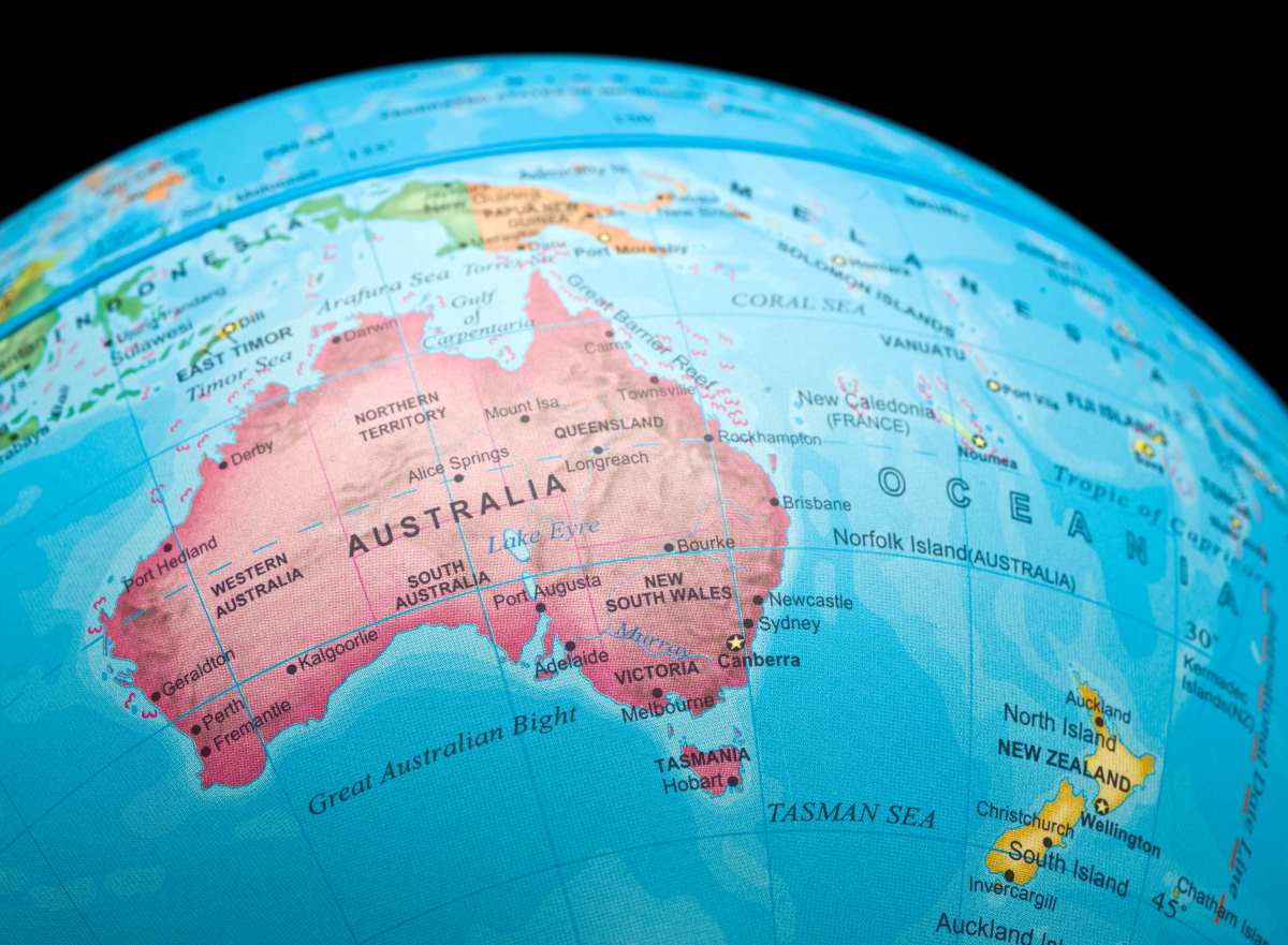 globe map of Australia and New Zealand
