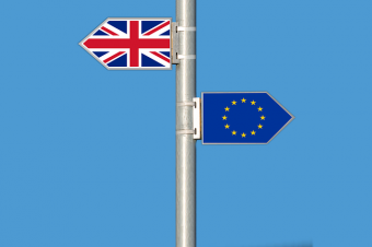 UK EU direction pole